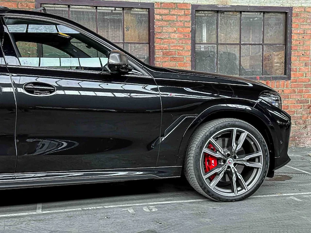Bmw x6 m50i xdrive 4.4 v8 high executive 530pk 2023 (origineel-nl + 1e eigenaar), s-666-jn - afbeelding 67 van  83