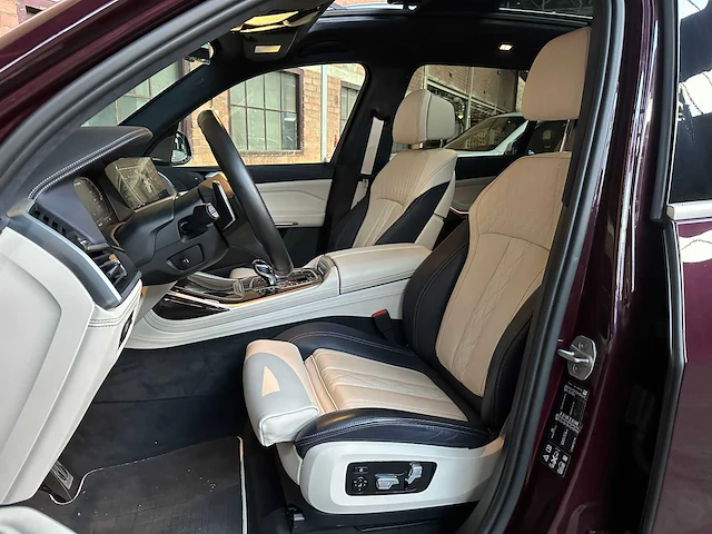 Bmw x7 m50i 4.4 v8 high executive 530pk 2021 (origineel-nl + 1e eigenaar) g07, l-318-rb - afbeelding 19 van  62