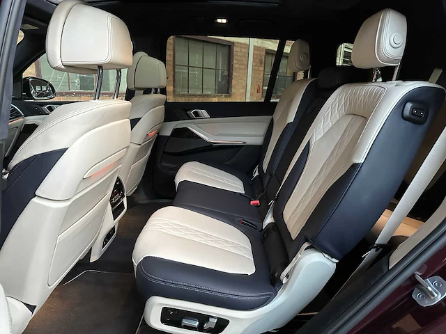 Bmw x7 m50i 4.4 v8 high executive 530pk 2021 (origineel-nl + 1e eigenaar) g07, l-318-rb - afbeelding 22 van  62