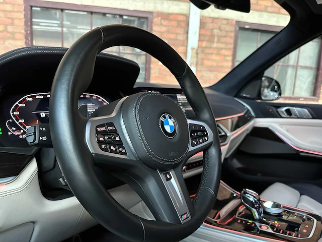Bmw x7 m50i 4.4 v8 high executive 530pk 2021 (origineel-nl + 1e eigenaar) g07, l-318-rb - afbeelding 32 van  62