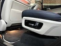 Bmw x7 m50i 4.4 v8 high executive 530pk 2021 (origineel-nl + 1e eigenaar) g07, l-318-rb - afbeelding 46 van  62