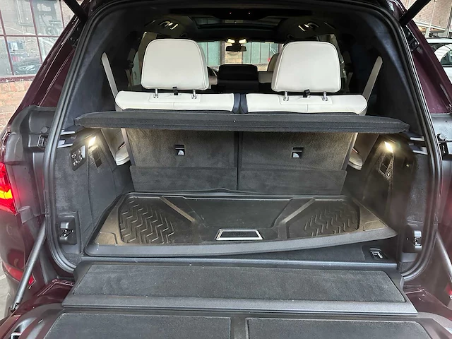 Bmw x7 m50i 4.4 v8 high executive 530pk 2021 (origineel-nl + 1e eigenaar) g07, l-318-rb - afbeelding 50 van  62
