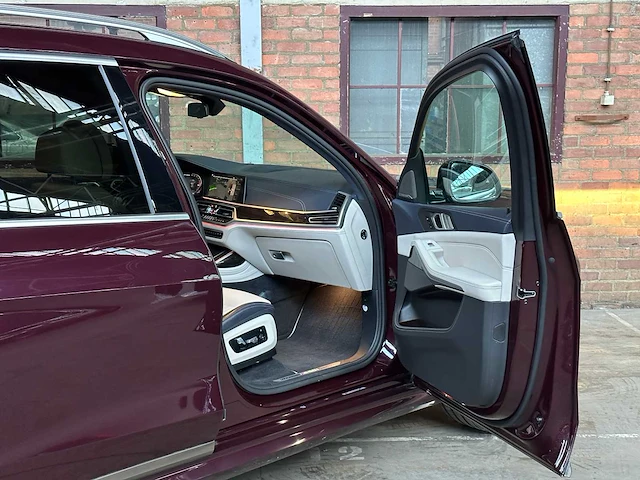Bmw x7 m50i 4.4 v8 high executive 530pk 2021 (origineel-nl + 1e eigenaar) g07, l-318-rb - afbeelding 51 van  62