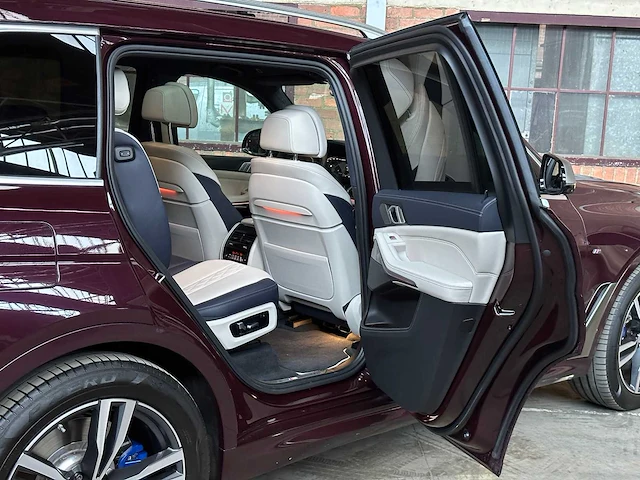 Bmw x7 m50i 4.4 v8 high executive 530pk 2021 (origineel-nl + 1e eigenaar) g07, l-318-rb - afbeelding 53 van  62