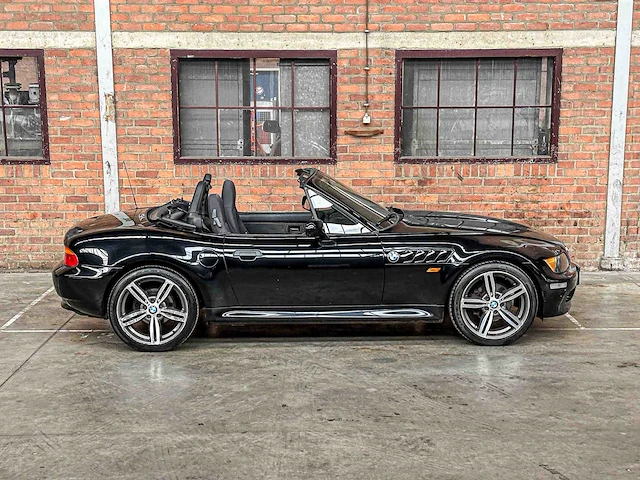 Bmw z3 roadster facelift 1.9i 118pk 2001, 64-gr-jn - afbeelding 2 van  34