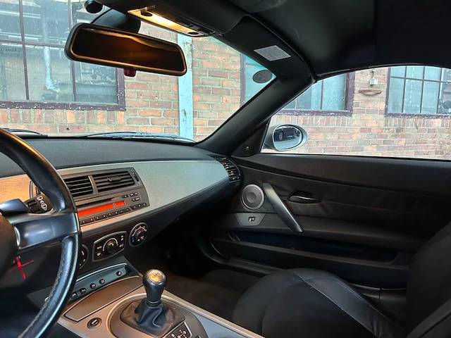 Bmw z4 3.0 231pk 2003 smg -youngtimer- - afbeelding 13 van  33