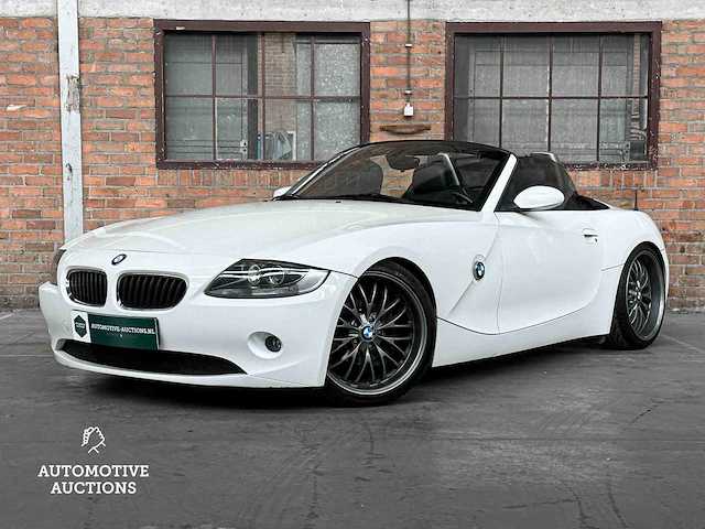 Bmw z4 roadster 2.0i anniversary 150pk 2005, t-556-xz - afbeelding 1 van  48