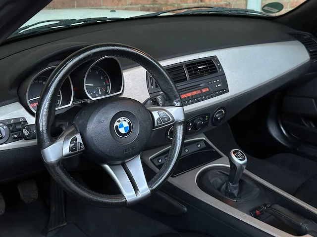 Bmw z4 roadster 2.0i anniversary 150pk 2005, t-556-xz - afbeelding 13 van  48