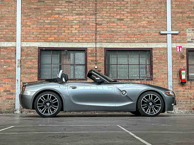Bmw z4 roadster 3.0i s 231pk 2004 (hardtop + softtop), 36-nv-hz youngtimer - afbeelding 2 van  44