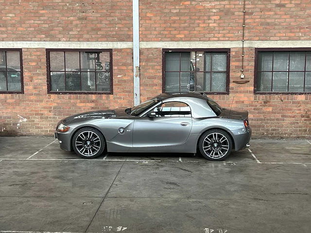 Bmw z4 roadster 3.0i s 231pk 2004 (hardtop + softtop), 36-nv-hz youngtimer - afbeelding 13 van  44