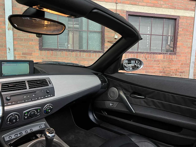 Bmw z4 roadster 3.0i s 231pk 2004 (hardtop + softtop), 36-nv-hz youngtimer - afbeelding 16 van  44