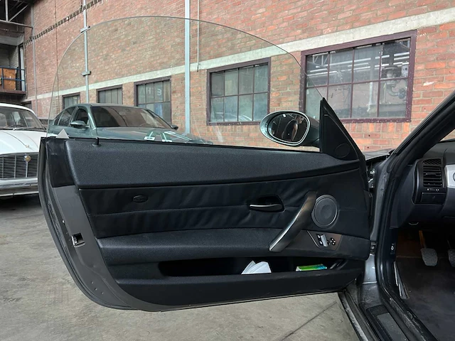 Bmw z4 roadster 3.0i s 231pk 2004 (hardtop + softtop), 36-nv-hz youngtimer - afbeelding 26 van  44