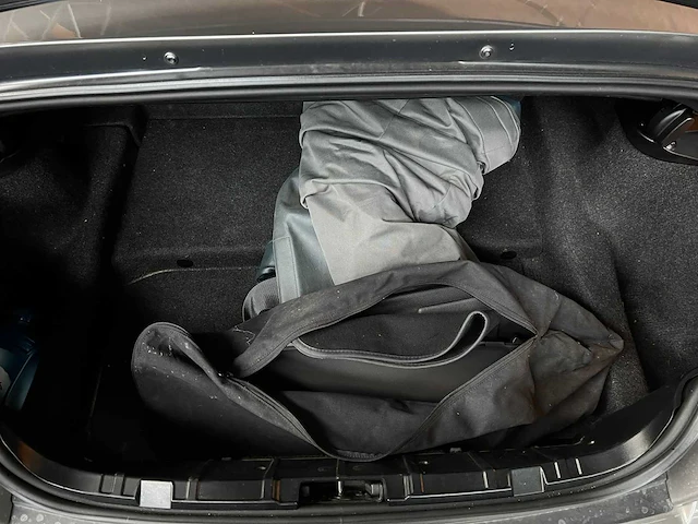 Bmw z4 roadster 3.0i s 231pk 2004 (hardtop + softtop), 36-nv-hz youngtimer - afbeelding 29 van  44