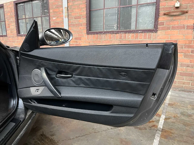 Bmw z4 roadster 3.0i s 231pk 2004 (hardtop + softtop), 36-nv-hz youngtimer - afbeelding 30 van  44