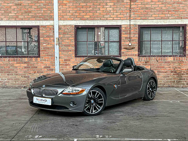 Bmw z4 roadster 3.0i s 231pk 2004 (hardtop + softtop), 36-nv-hz youngtimer - afbeelding 23 van  44