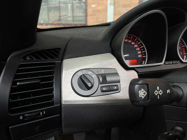 Bmw z4 roadster 3.0i s 231pk 2004 (hardtop + softtop), 36-nv-hz youngtimer - afbeelding 17 van  44