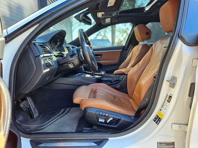 Bmw - afbeelding 16 van  56