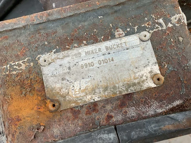Bobcat mixer bucket - afbeelding 6 van  6