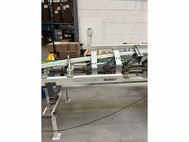 Bobst handypack semi-automatische aflegtafel voor vouw plak lijnen - afbeelding 5 van  9