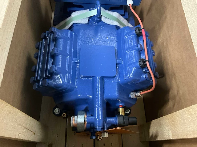 Bock hgx4 - 310 -4 co2 koelcompressor - afbeelding 4 van  6