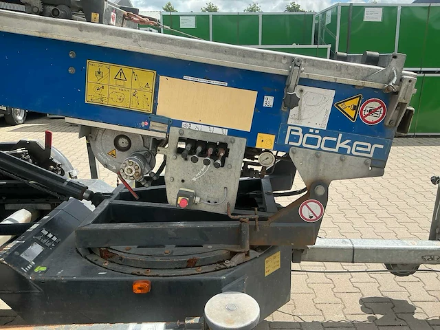 Böcker arriva hd30/1-7lh verhuislift op aanhanwagen - afbeelding 3 van  31