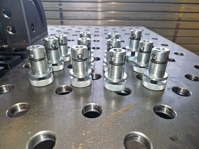 Bode - l2010 - welding table - 2024 - afbeelding 7 van  9