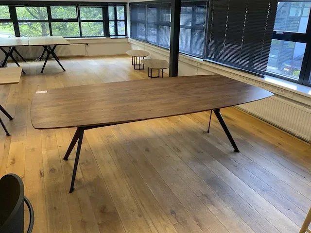 Bodilson torino semi oval eetkamertafel - afbeelding 1 van  6