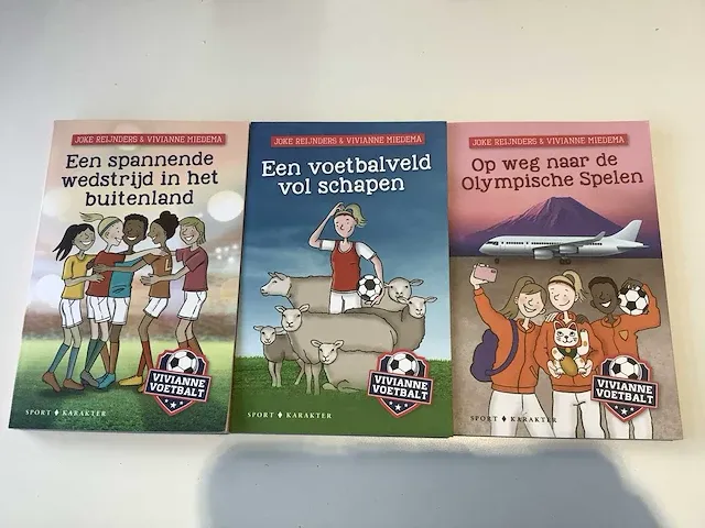 Boek (727x) - afbeelding 1 van  5