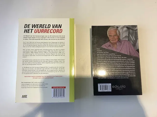 Boek (887x) - afbeelding 2 van  4