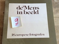 Boek: de mens in beeld - afbeelding 1 van  2