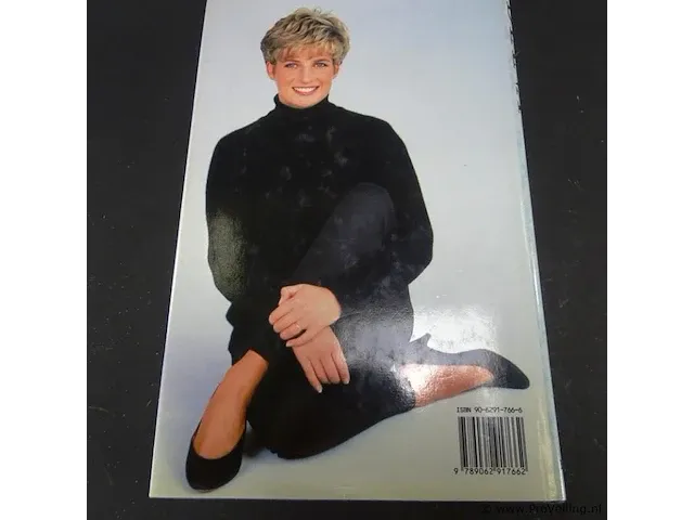 Boek. diana - afbeelding 2 van  5