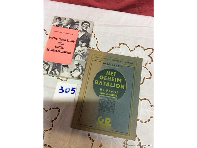 Boeken communisme 2stuks - afbeelding 1 van  1
