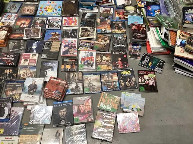 Boeken-dvd-cd-lp - retourgoederen - afbeelding 3 van  10