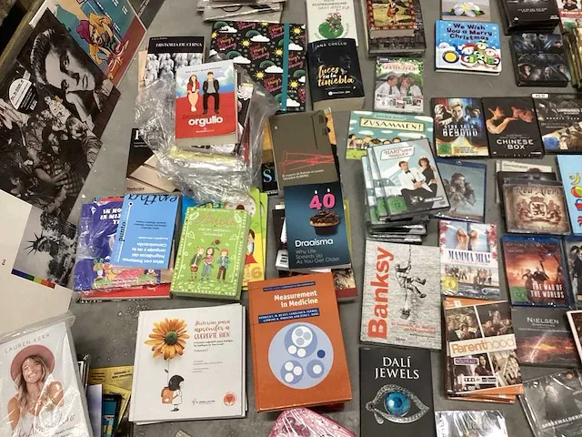 Boeken-dvd-cd-lp - retourgoederen - afbeelding 5 van  10