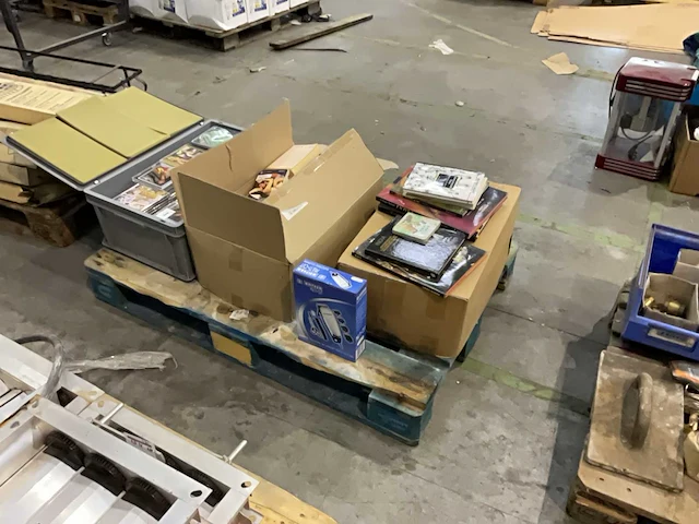 Boeken en dvd’s voor volwassenen - afbeelding 1 van  6