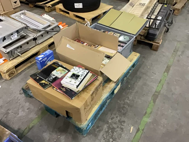 Boeken en dvd’s voor volwassenen - afbeelding 2 van  6