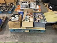 Boeken en dvd’s voor volwassenen - afbeelding 3 van  6