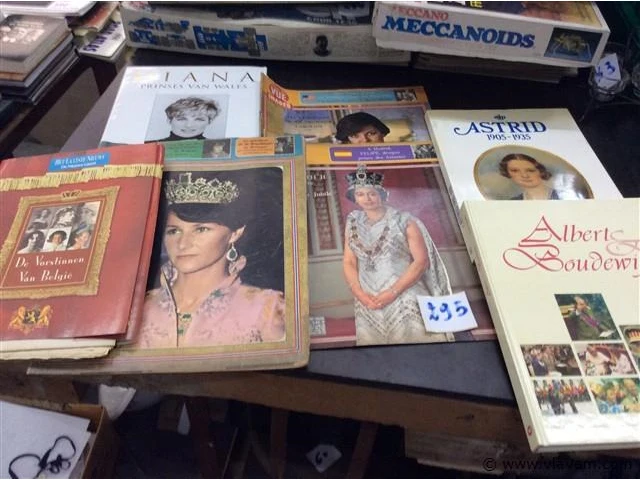 Boeken royals - afbeelding 1 van  3