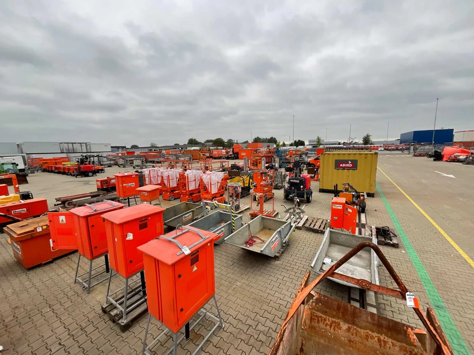 Boels rental constructiemachines, hoogwerkers, gereedschap en keukenunits