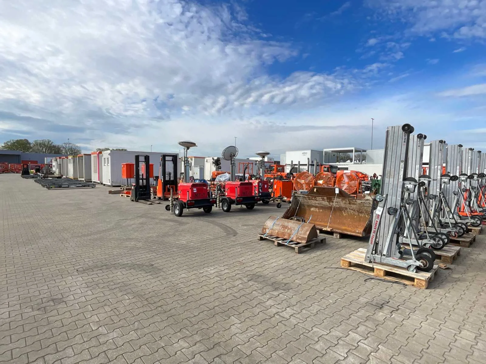 Boels rental constructiemachines, hoogwerkers, gereedschap en keukenunits
