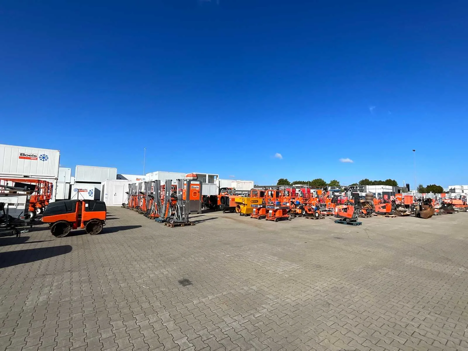Boels rental constructiemachines, hoogwerkers, gereedschap en keukenunits
