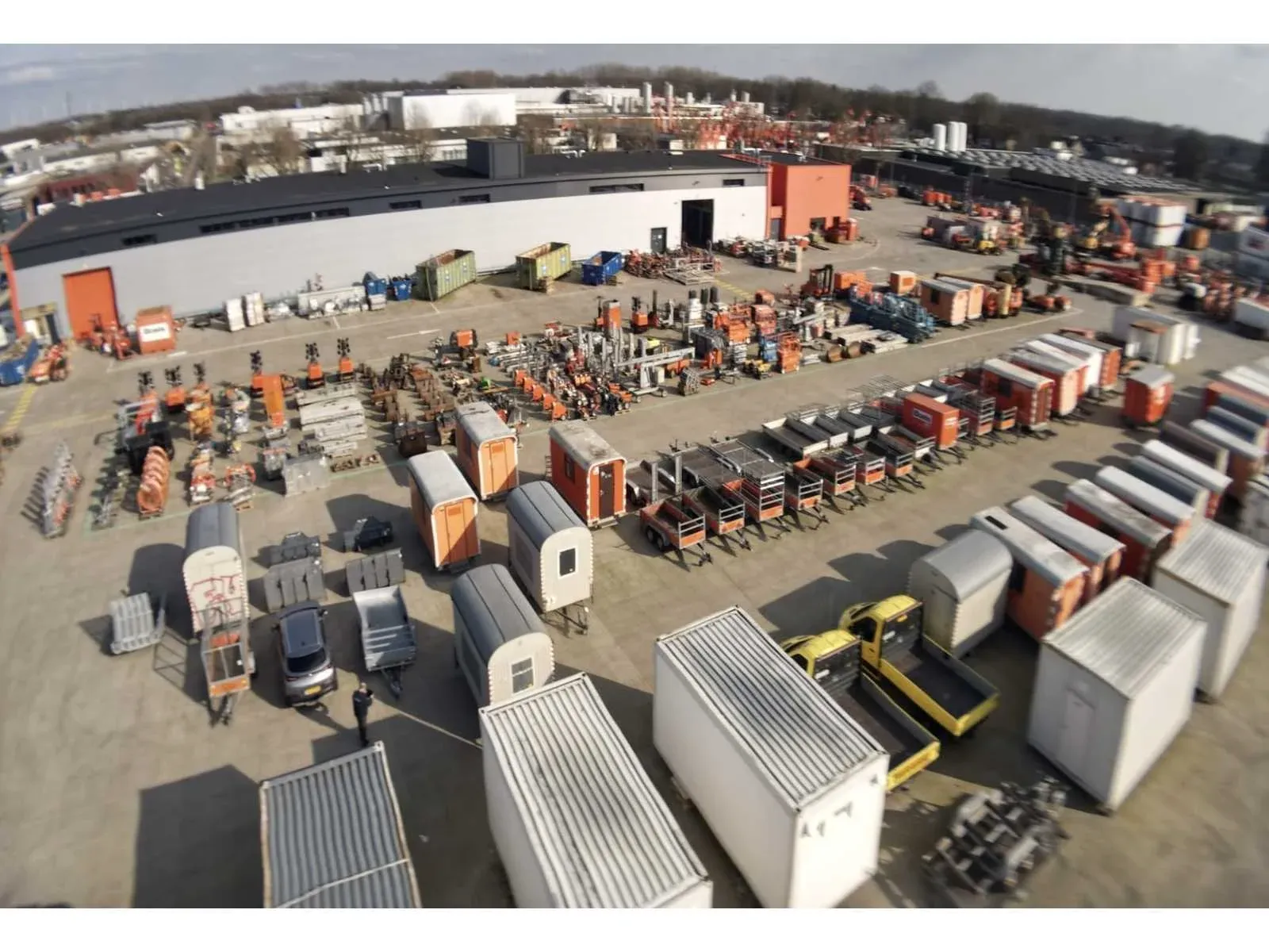 Boels rental constructiemachines, hoogwerkers, gereedschap, vries- en sanitaire units