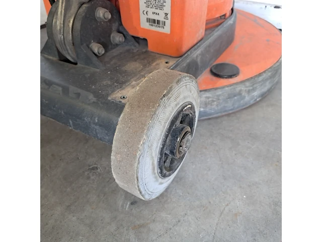 Boen-/schrobmachine 230v ~, numatic, hfm 1515, 2016 - afbeelding 2 van  13