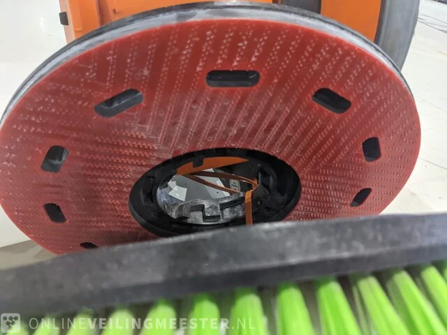 Boen-/schrobmachine numatic, hfm 1515, bouwjaar 2015 - afbeelding 3 van  18