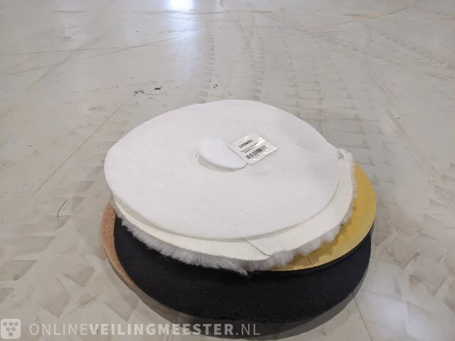 Boen-/schrobmachine numatic, hfm 1515, bouwjaar 2015 - afbeelding 4 van  18