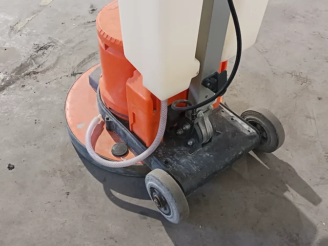 Boen-/schuurmachine - 450mm - 230v numatic, hfm 1515, bouwjaar 2018 - afbeelding 10 van  10