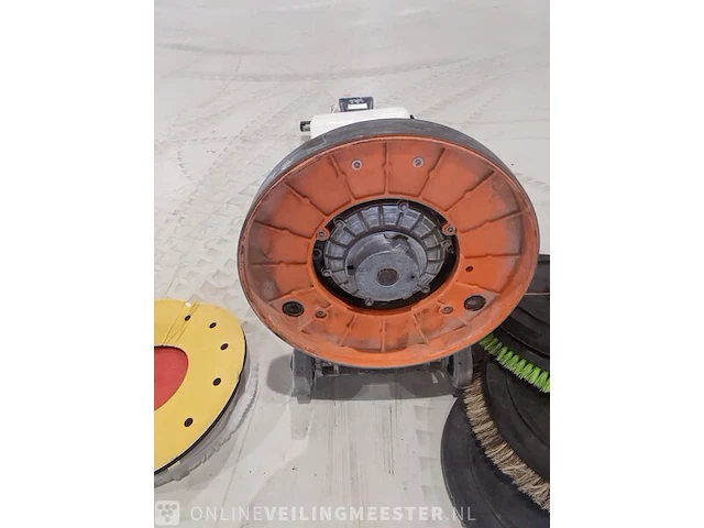 Boen-/schuurmachine numatic, hfm 1515, bouwjaar 2014 - afbeelding 10 van  12
