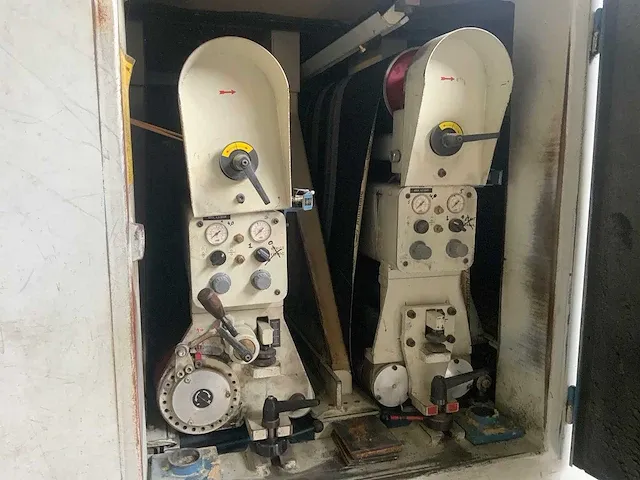 Boere - bcs 1300 - breedbandschuurmachine - 2000 - afbeelding 15 van  16