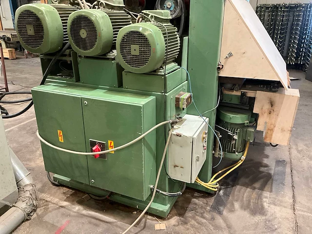 Boere tkks 1100 breedbandschuurmachine v.v. 3 schuurbanden - afbeelding 2 van  12