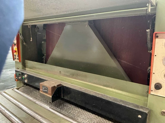 Boere tks1300 breedbandschuurmachine - afbeelding 6 van  10